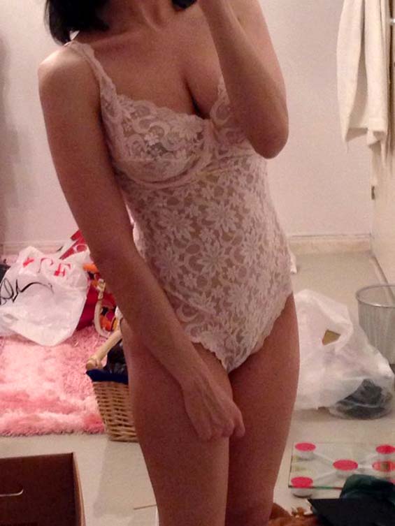 565px x 753px - Saudi Arabian teen ex girlfriend topless boobs selfies - Nude Amateur Girls